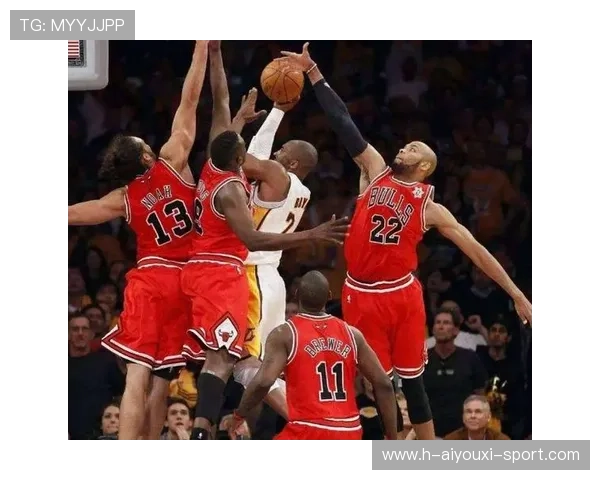 NBA三人包夹中强行得分：奇迹瞬间的背后艺术